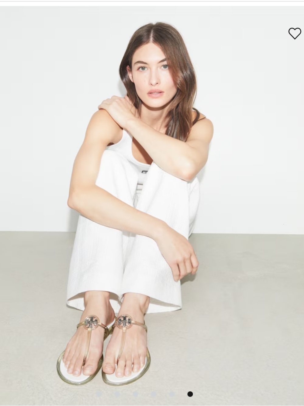 TORY BURCH MINI MILLER JELLY SANDAL
$125 Size 7 gently used
Color: Clear /Silver